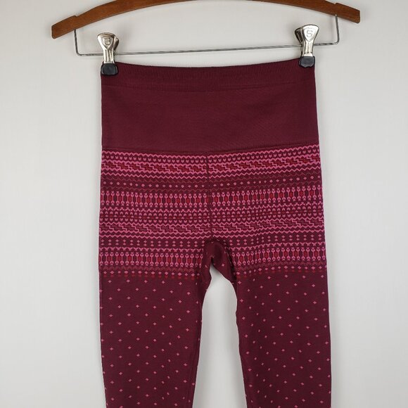 Fabletics Holly Seamless Fair Isle Leggings Cranberry Red High Waisted Size XS - Picture 3 of 6